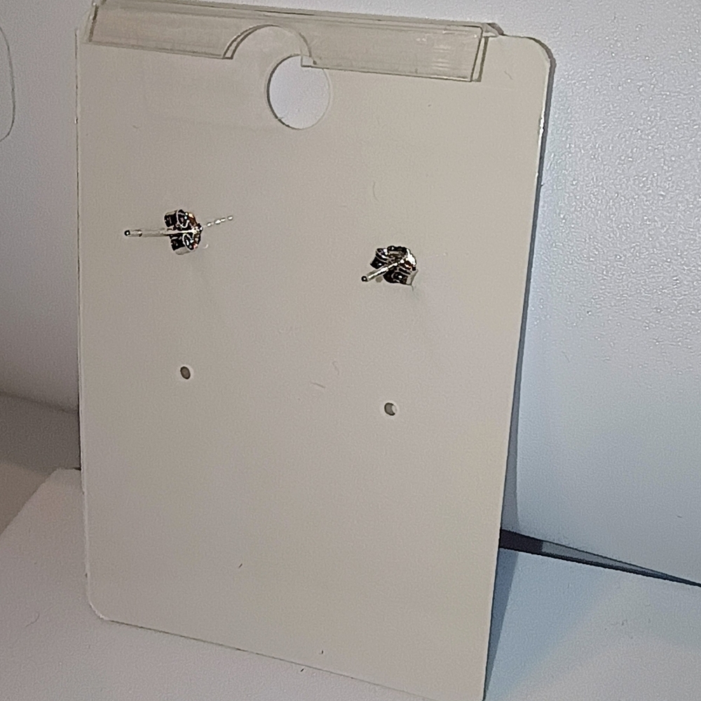 Elegant Silver Cross Earrings Moissanite - Picture 16 of 16